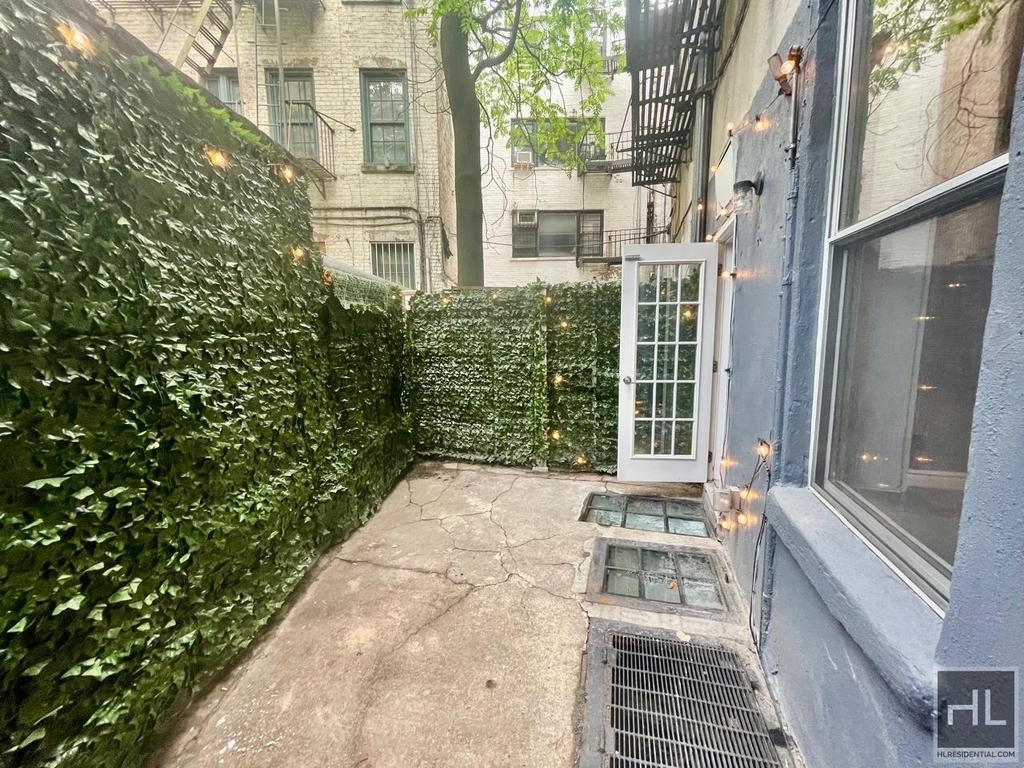 Hudson Street - Photo 7