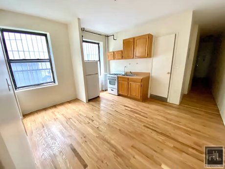 East 14th Street - Photo 4