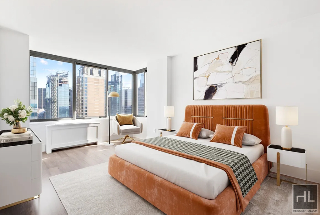 West 47th Street - Photo 1