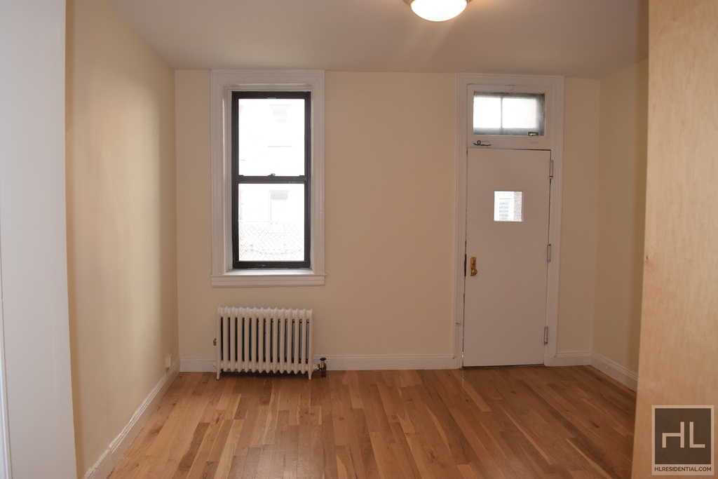 East 89 Street - Photo 0