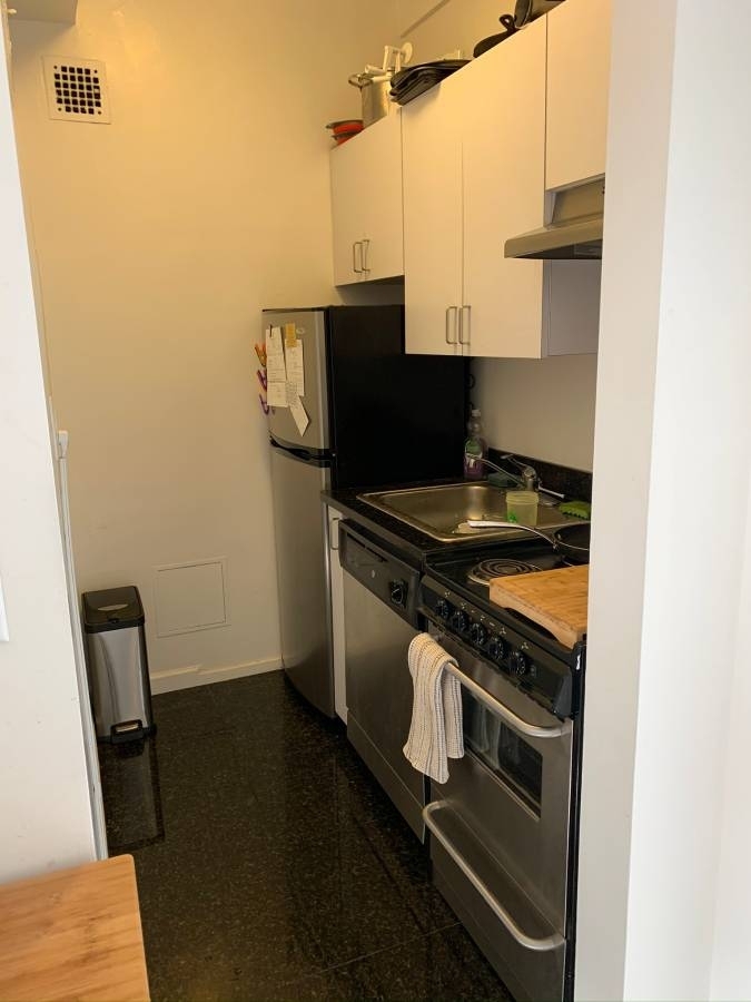 West 73rd Street - Photo 1