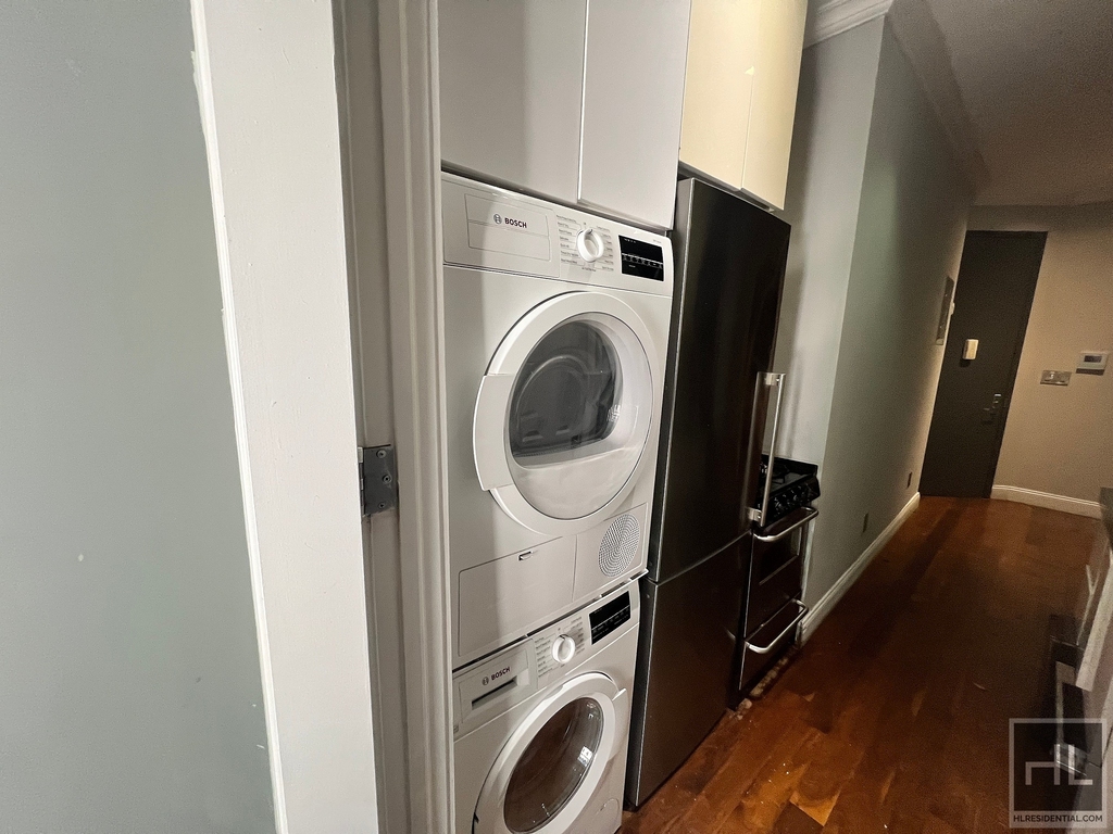 East 116 Street - Photo 3