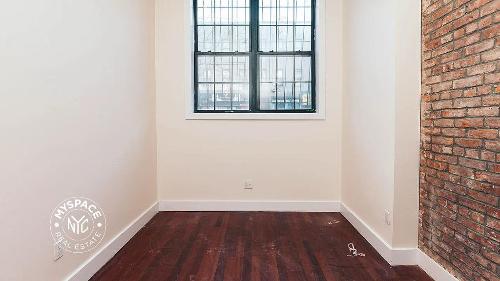 179 Knickerbocker Avenue - Photo 8