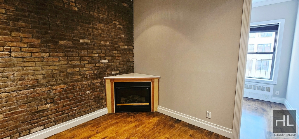 East 23 Street - Photo 0