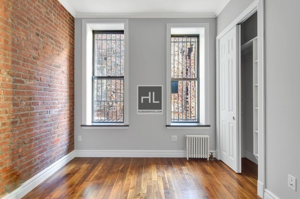 East 23 Street - Photo 3