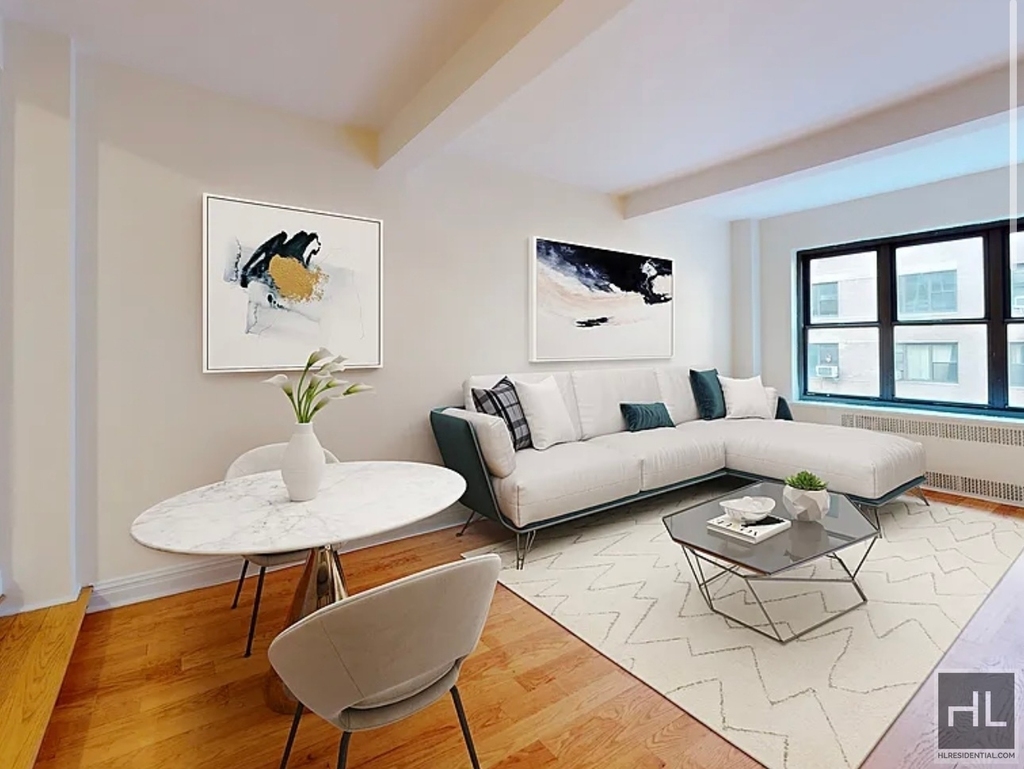 East 56 Street - Photo 5