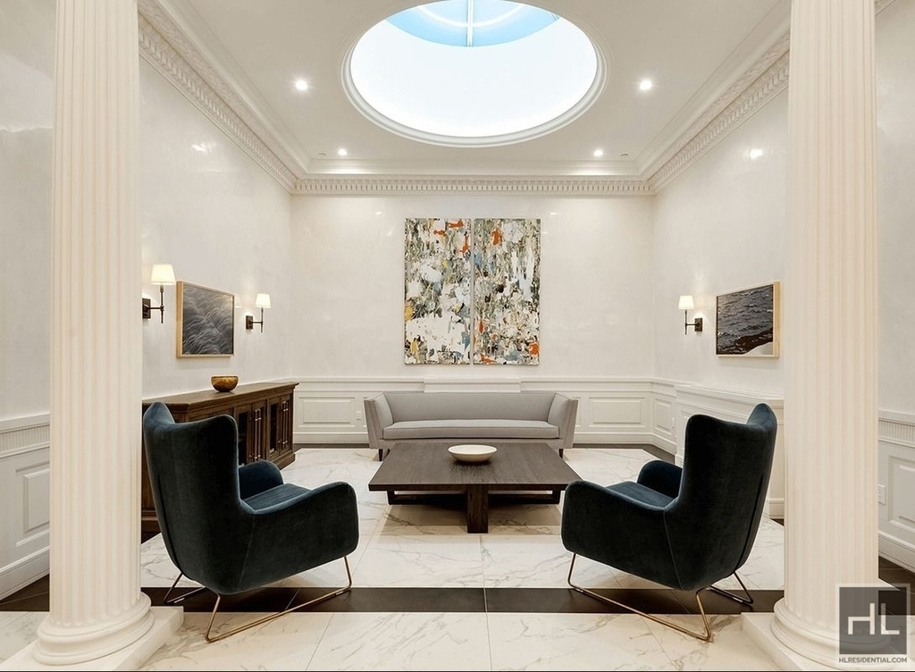 West 76 Street - Photo 7