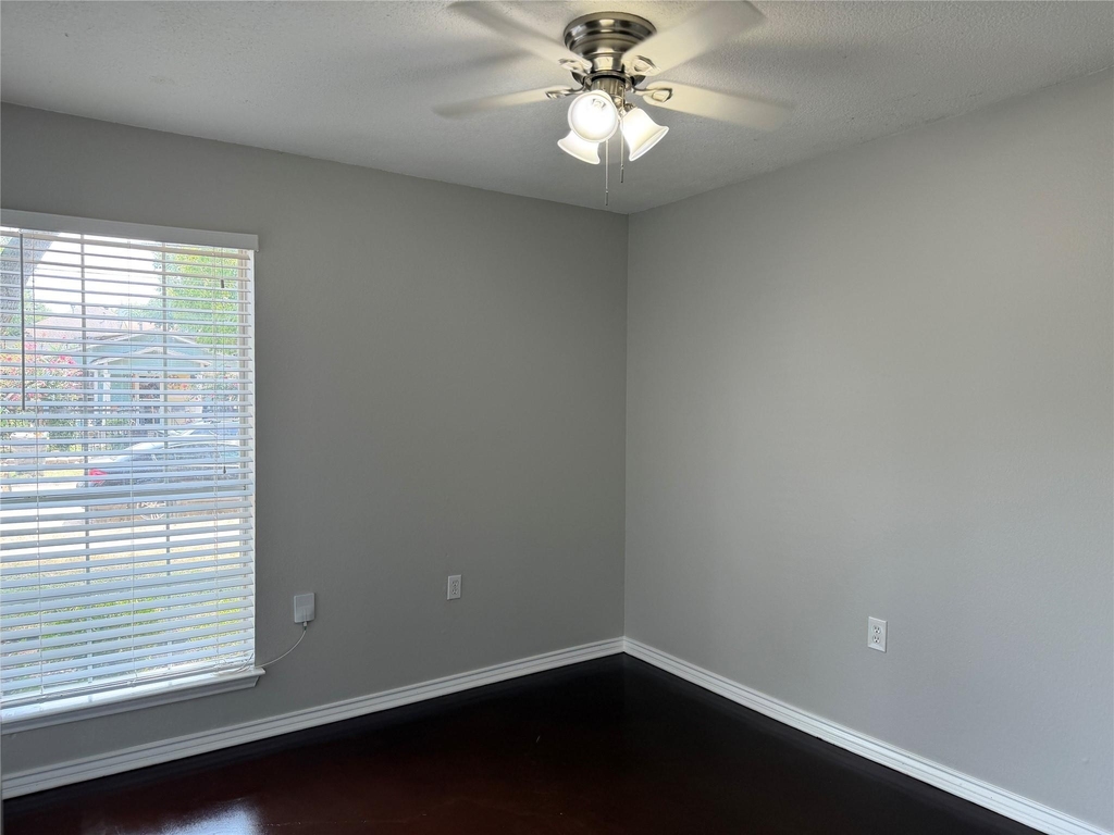 1007 Shaw Street - Photo 8
