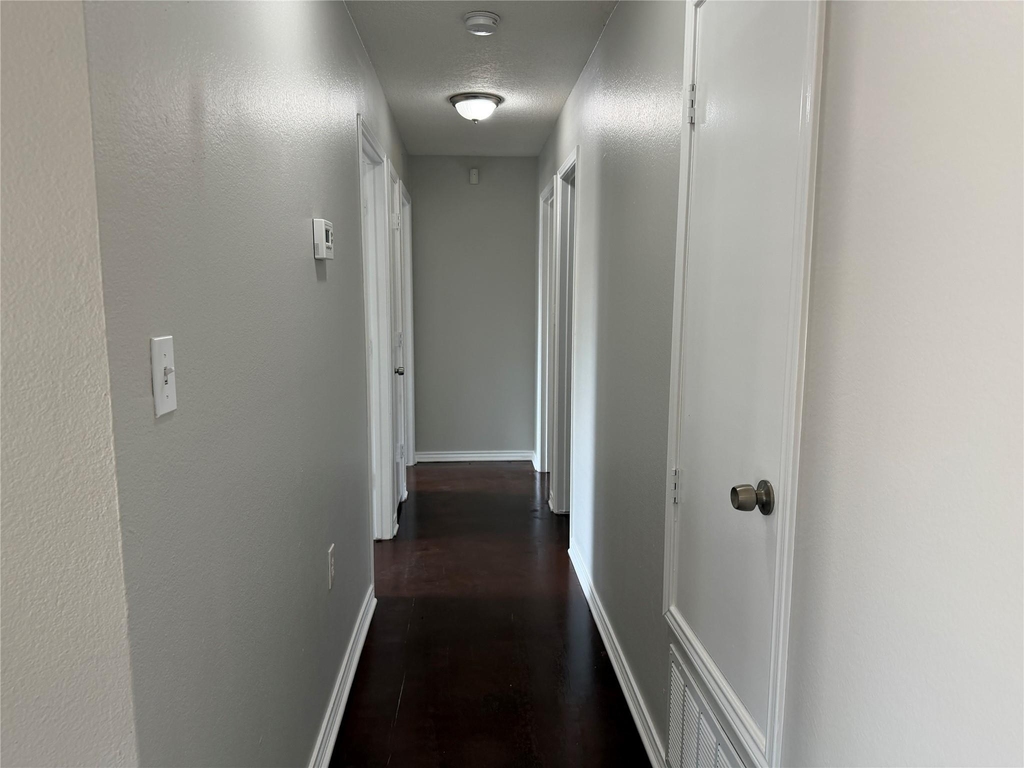 1007 Shaw Street - Photo 5