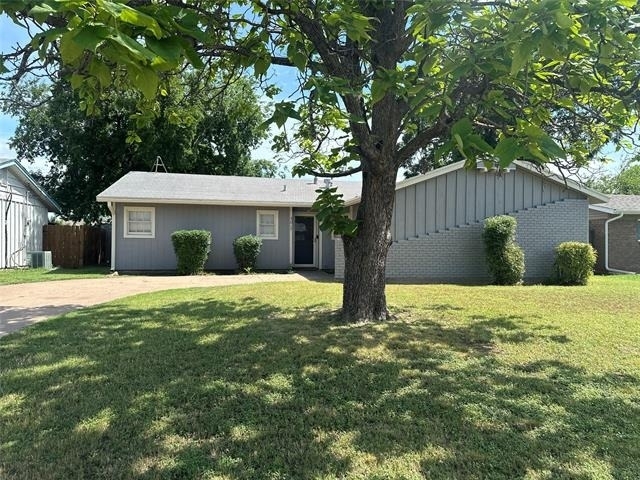 3017 Bennett Drive - Photo 1