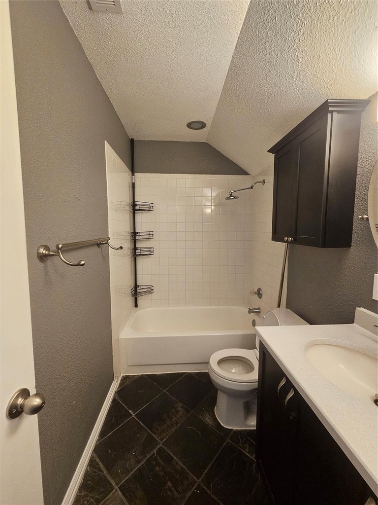 2066 Embassy Way - Photo 28