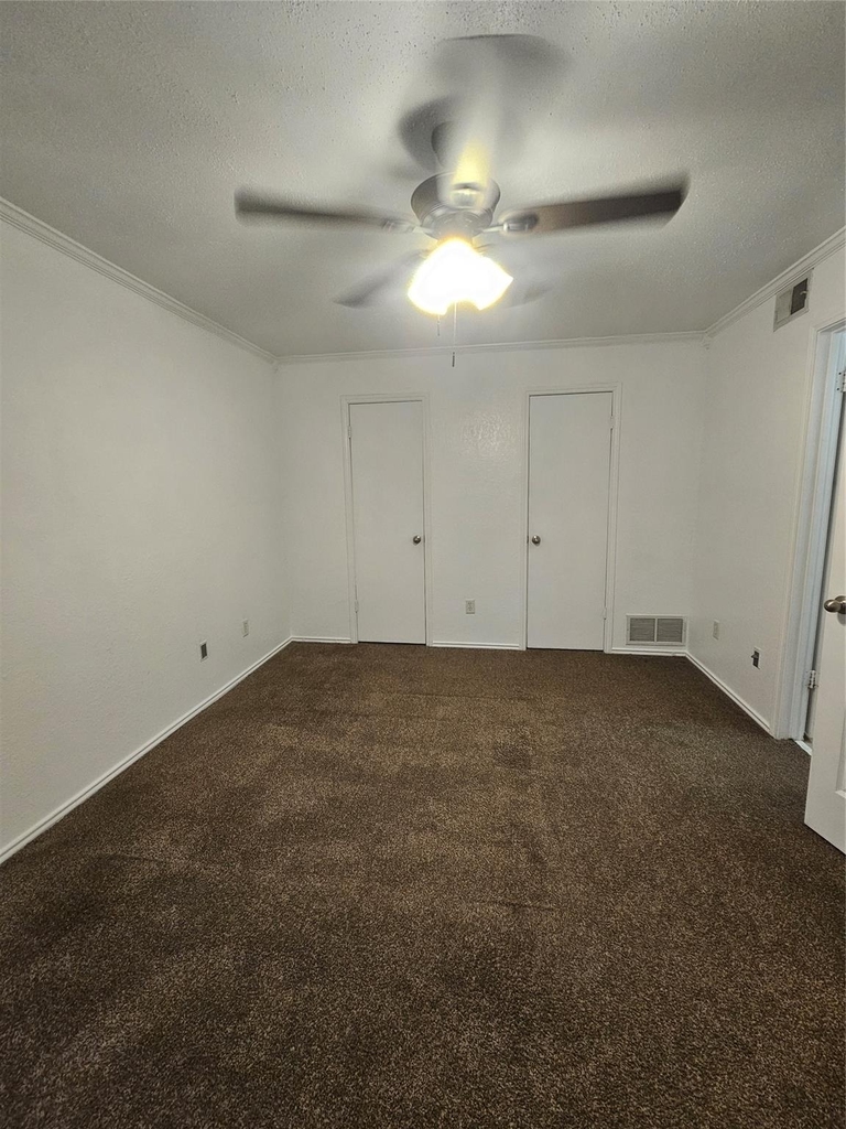 2066 Embassy Way - Photo 20