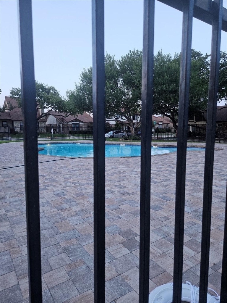 2066 Embassy Way - Photo 33