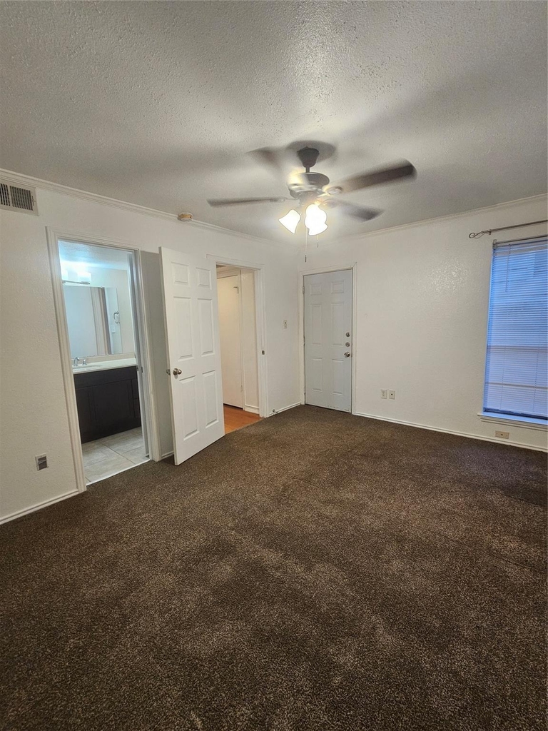 2066 Embassy Way - Photo 21