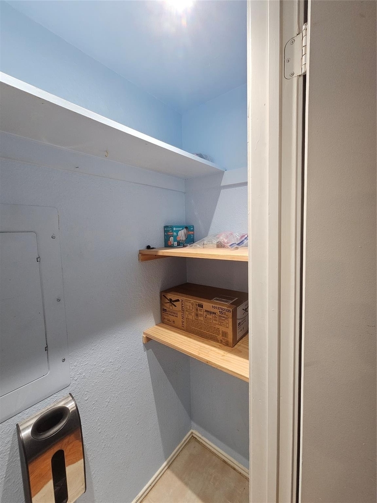 2066 Embassy Way - Photo 31
