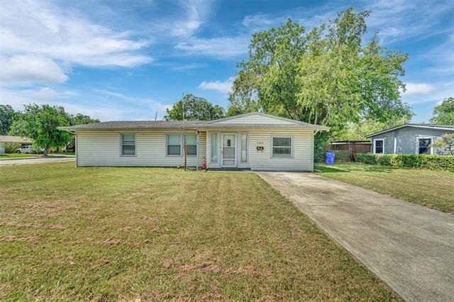 2682 Wasina Drive - Photo 0