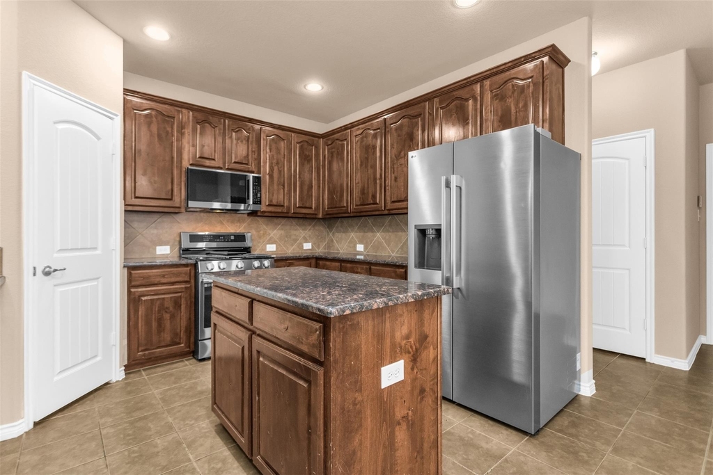 4924 Stray Creek Lane - Photo 8