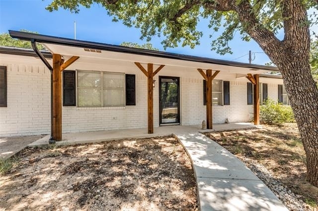 240 County Road 4358 - Photo 4
