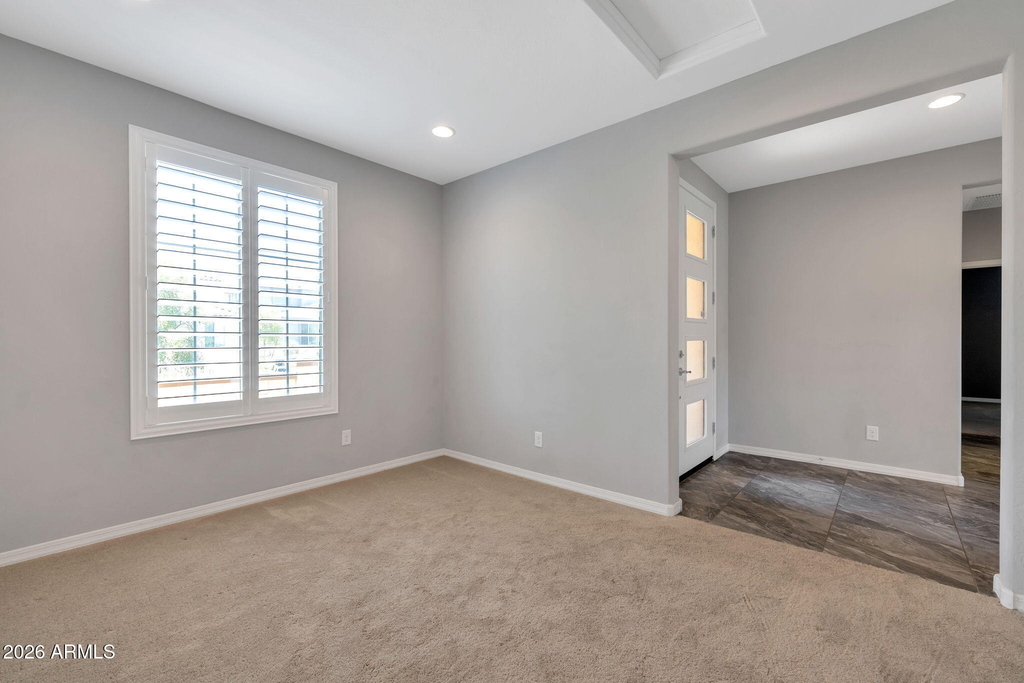 5819 N 88th Lane - Photo 3