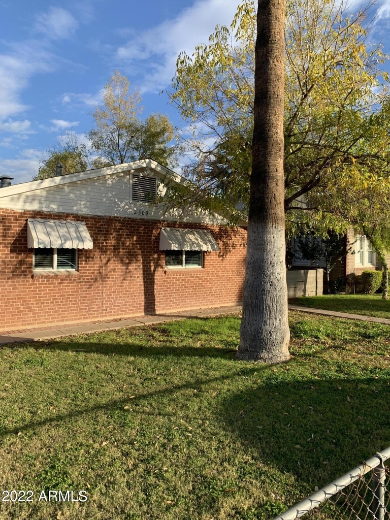 2309 N Dayton Street - Photo 21