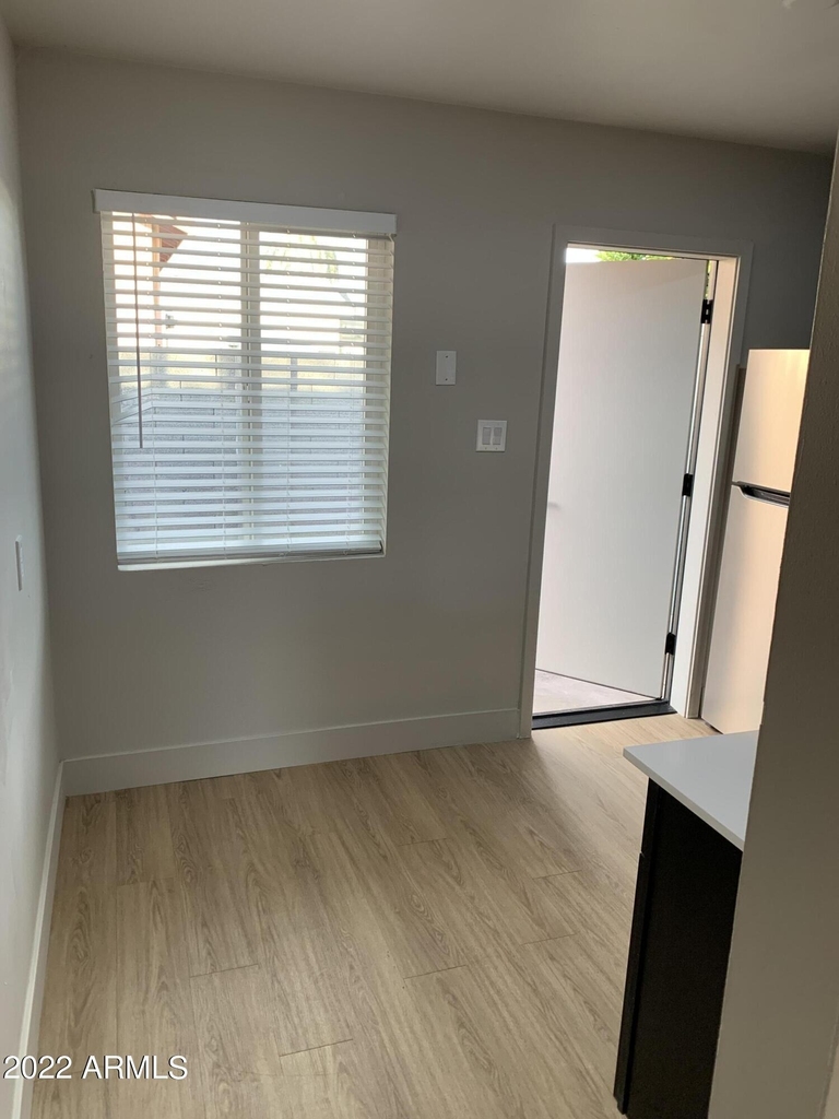 2309 N Dayton Street - Photo 2
