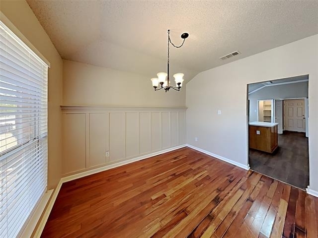 643 Big Oak Court - Photo 2