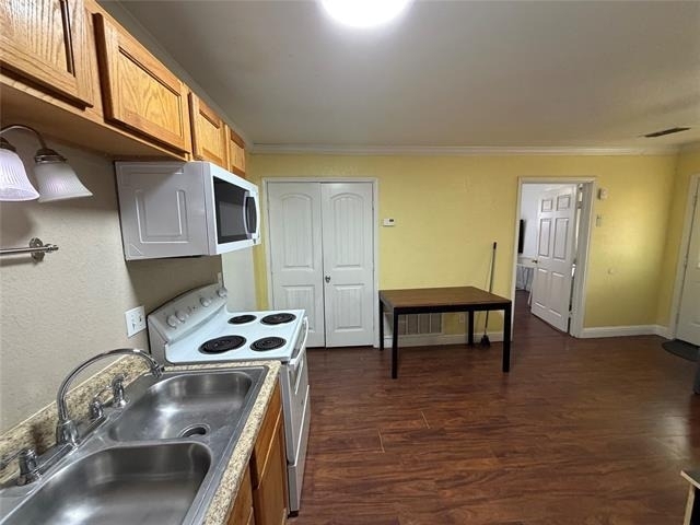 979 W Pecan Street - Photo 19