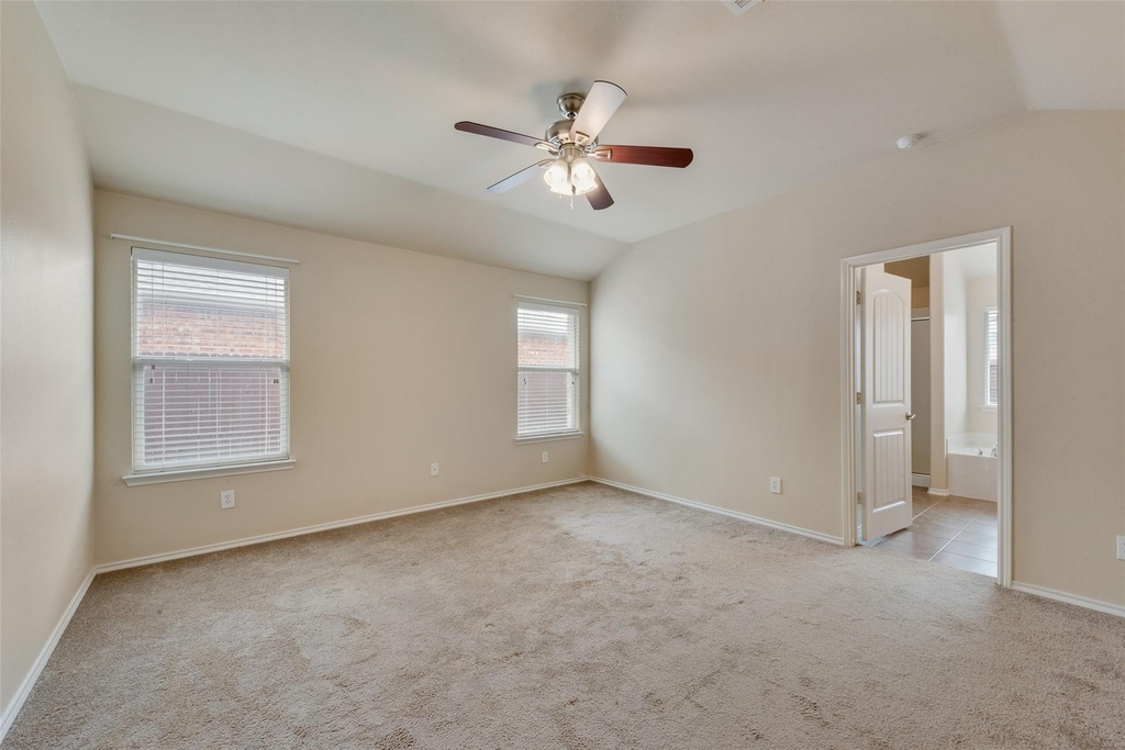 1077 Hampton Bay Drive - Photo 13