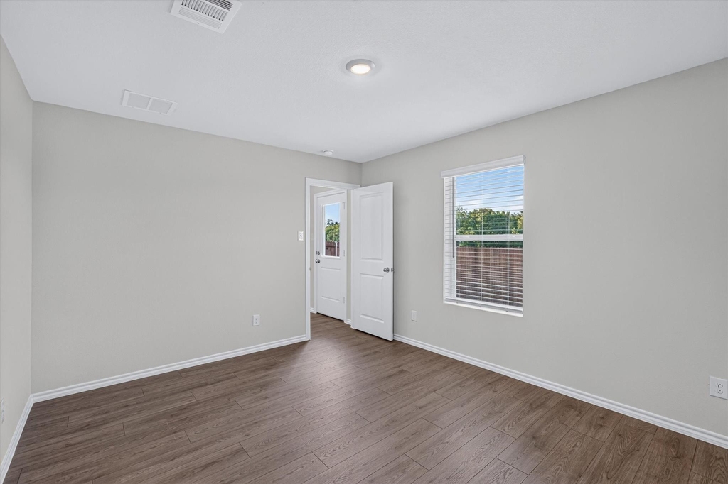 1153 Northfield Drive - Photo 11