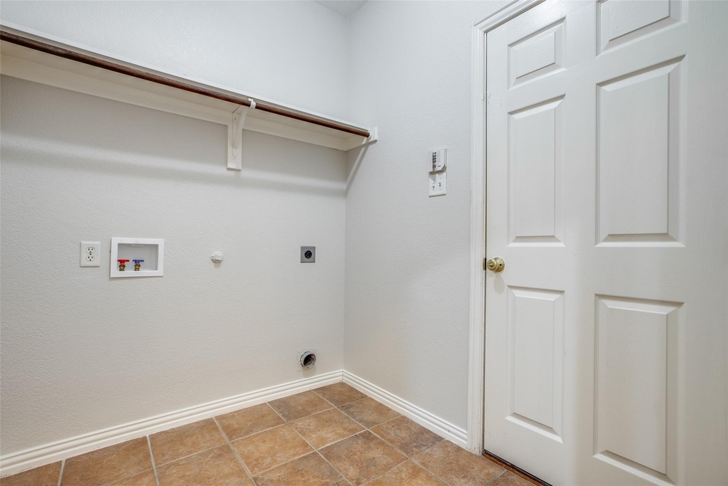 3401 Maddock Drive - Photo 9