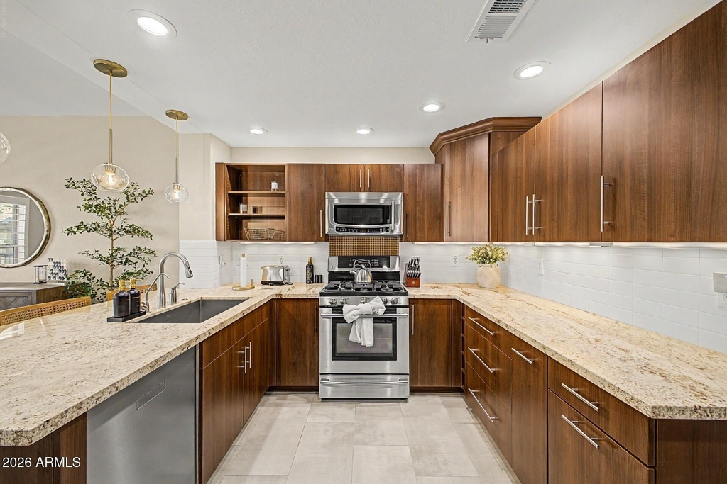 20121 N 76th Street - Photo 5