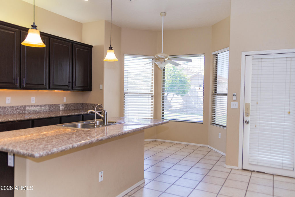 720 W Hancock Avenue - Photo 4