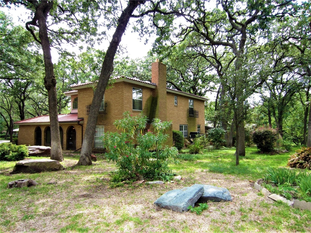 1815 Greenwood Drive - Photo 1