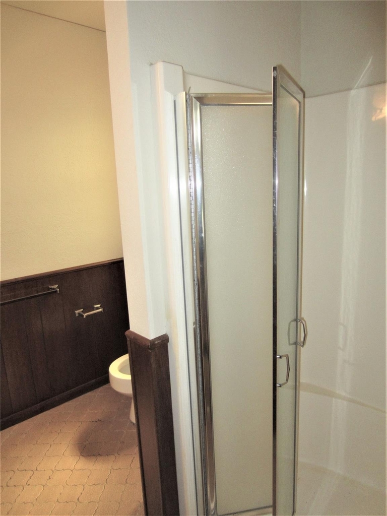 1815 Greenwood Drive - Photo 14