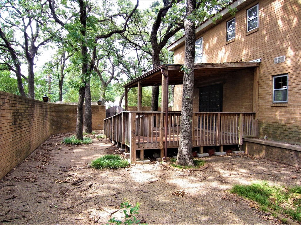 1815 Greenwood Drive - Photo 7