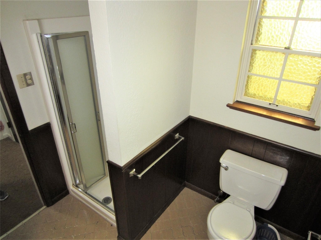 1815 Greenwood Drive - Photo 15