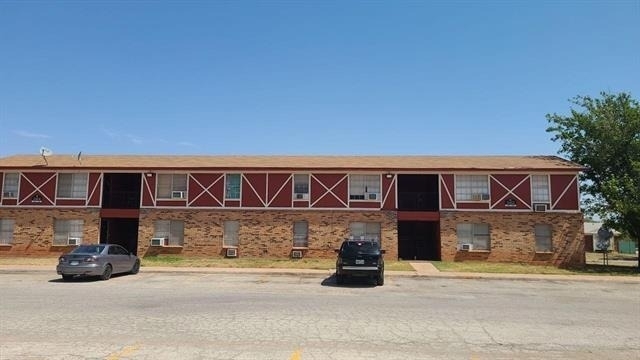 2410 N Willis Street - Photo 2