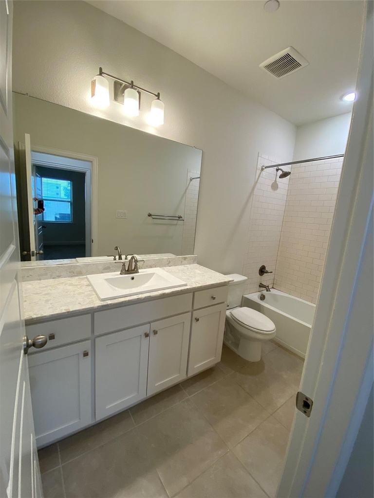 1919 Diyaa Court - Photo 29