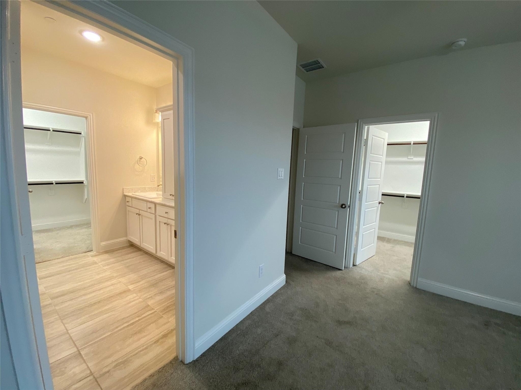 1919 Diyaa Court - Photo 21