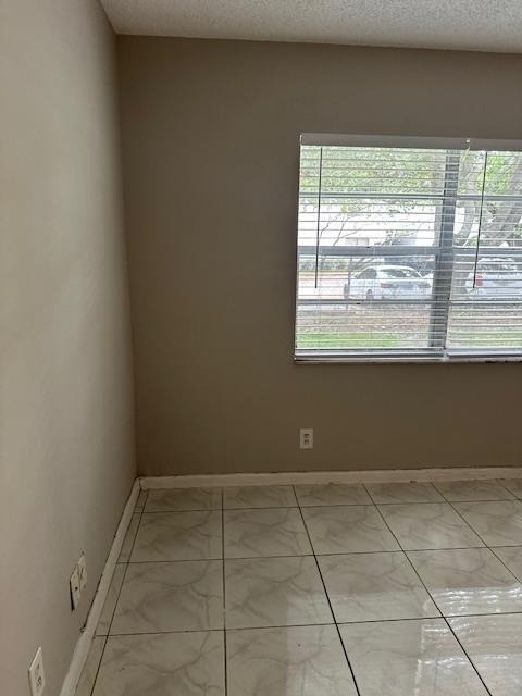 1004 Twin Lakes Drive - Photo 32