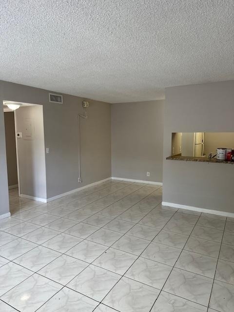 1004 Twin Lakes Drive - Photo 2