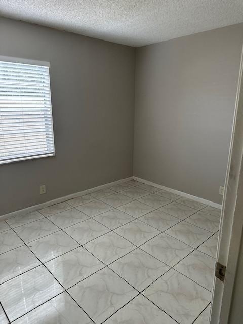 1004 Twin Lakes Drive - Photo 13
