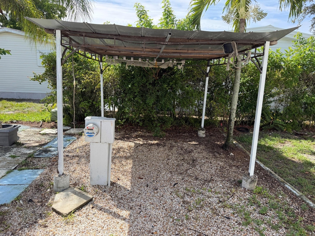 5504 Lagoon Drive - Photo 8