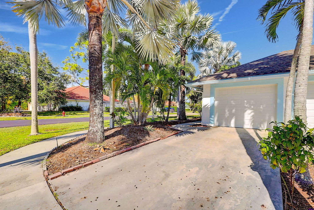 1176 Staghorn Street - Photo 25