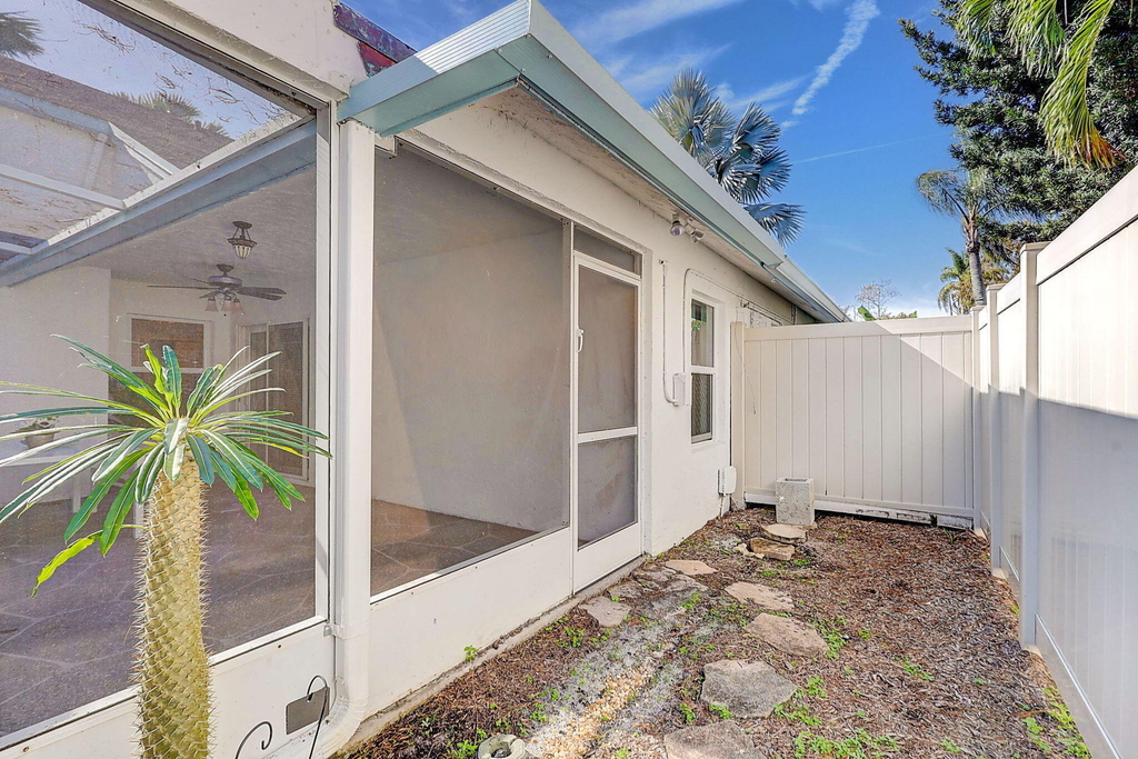 1176 Staghorn Street - Photo 23