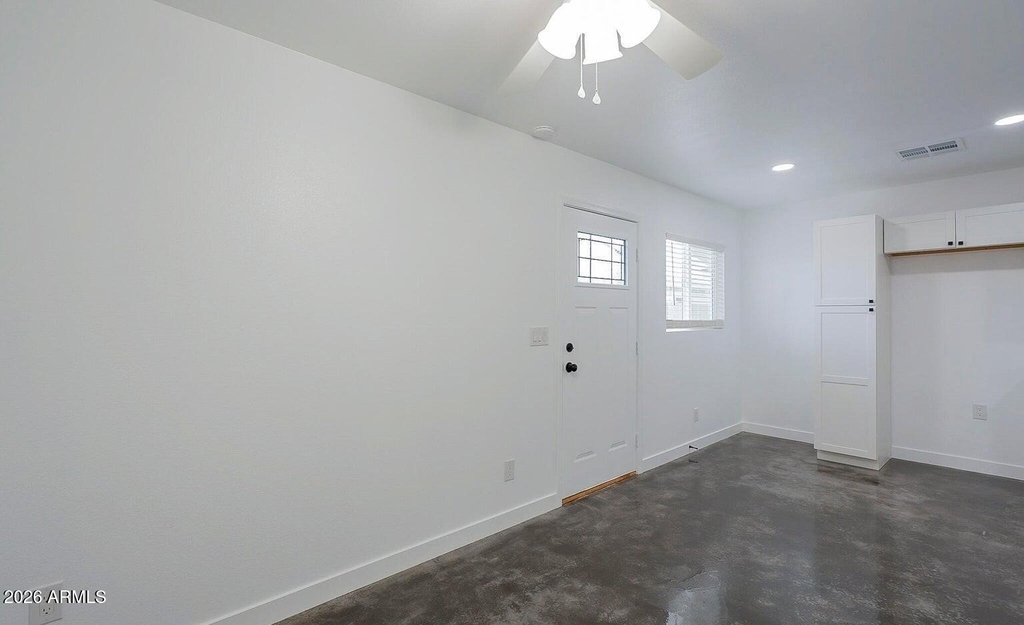 9439 N 11th Avenue - Photo 5