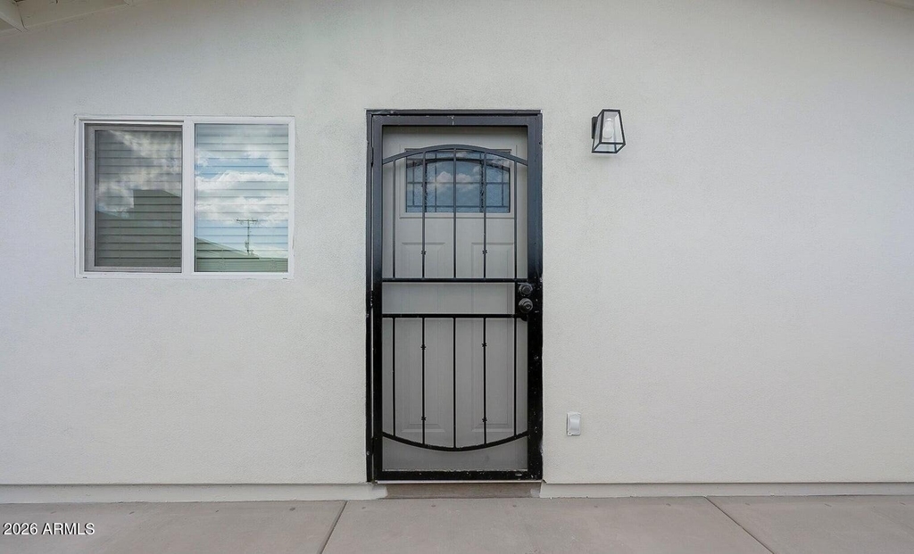 9439 N 11th Avenue - Photo 3