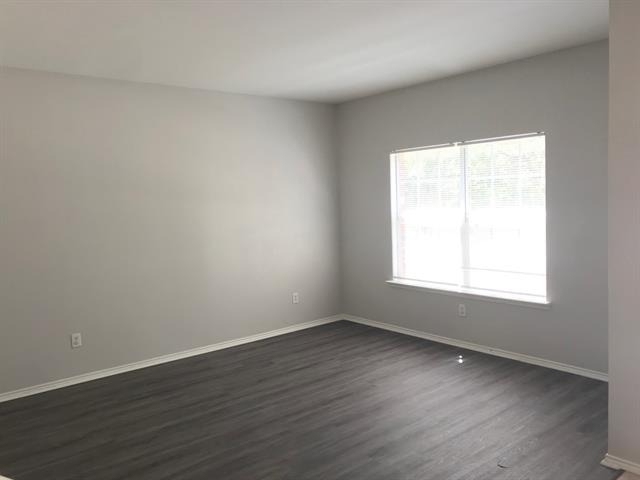 2053 Meadow Park Drive - Photo 6
