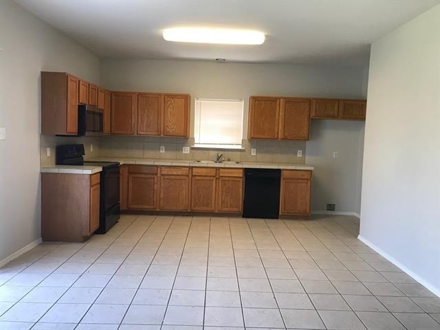 2053 Meadow Park Drive - Photo 9