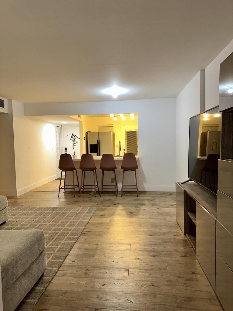 410 Nw 68th Avenue - Photo 5